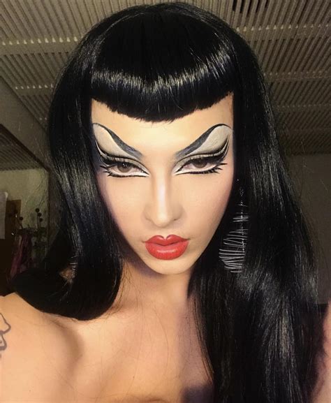 Miss Violet Chachki DID IT AGAIN : r/rupaulsdragrace